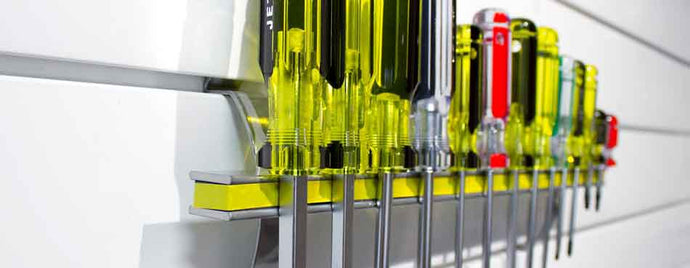 Slatwall Isn’t All The Same: Buyer’s Guide to Slat Wall Systems